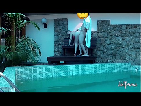 ❤️ Baas nooi bediende swembad toe, maar kon nie 'n warm weerstaan nie ❤️ Porno op af.pornogroupp.ru